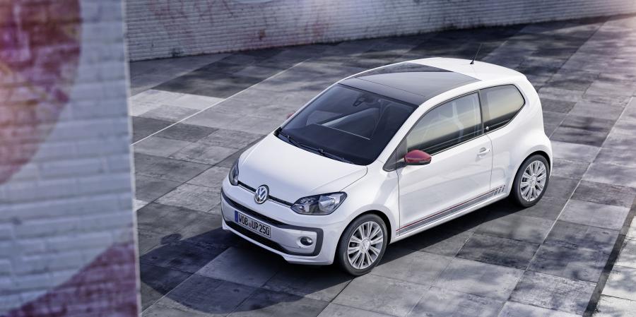  Volkswagen up! beats 2016 года  (фото 3 из 10)